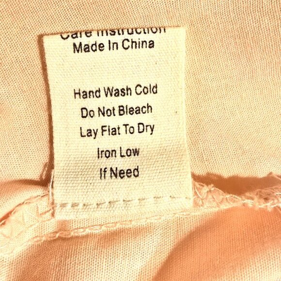 Sweet Wanderer Adorable eyelet trimmed embroidered apricot top M - Picture 11 of 11